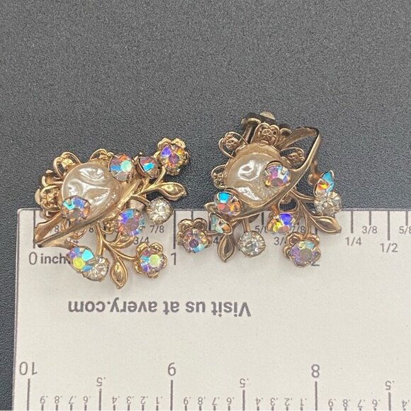 Gorgeous Baroque Style AB Crystal and Faux Pearl Vintage Clip On Earrings - Picture 10 of 11